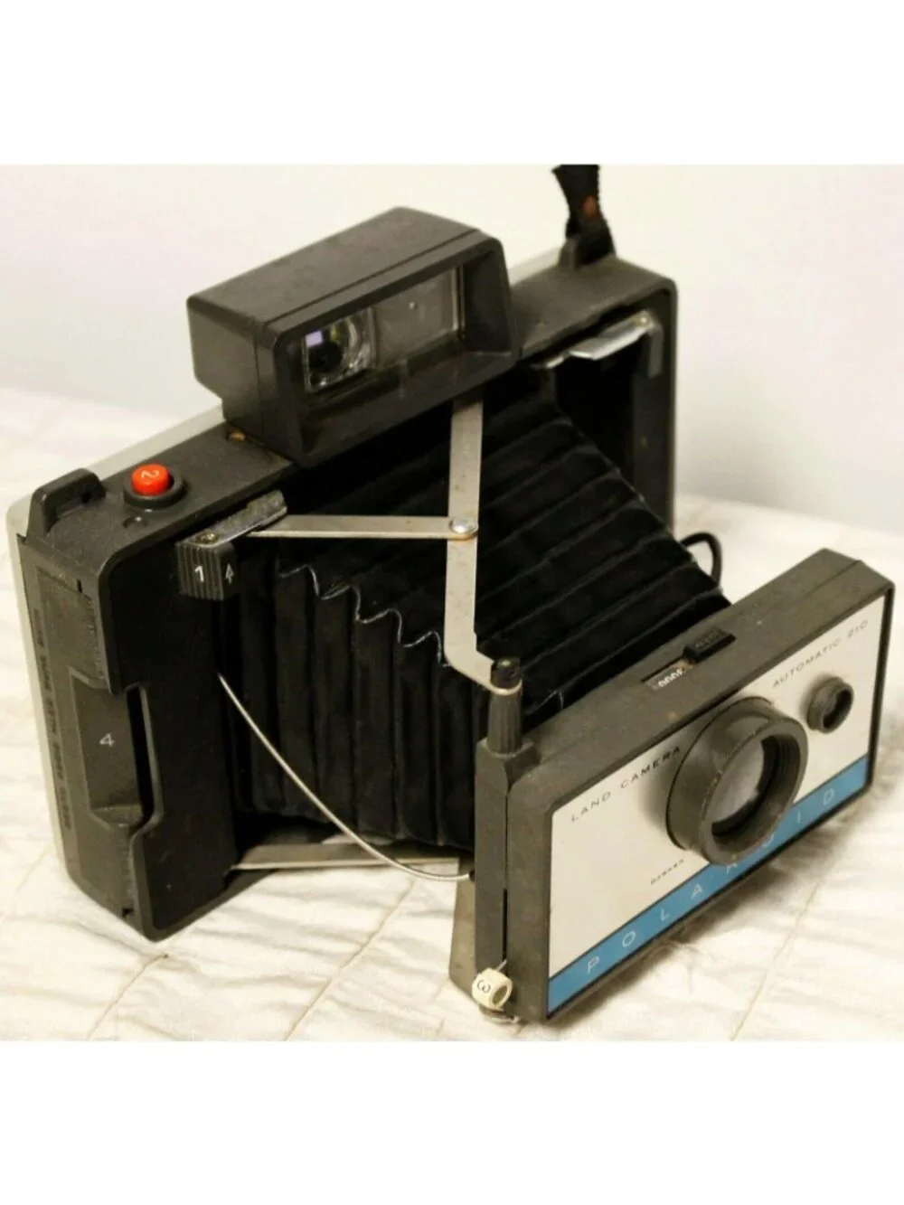 Polaroid Land Camera Automatic 210 UNTESTED Selling for Parts Only